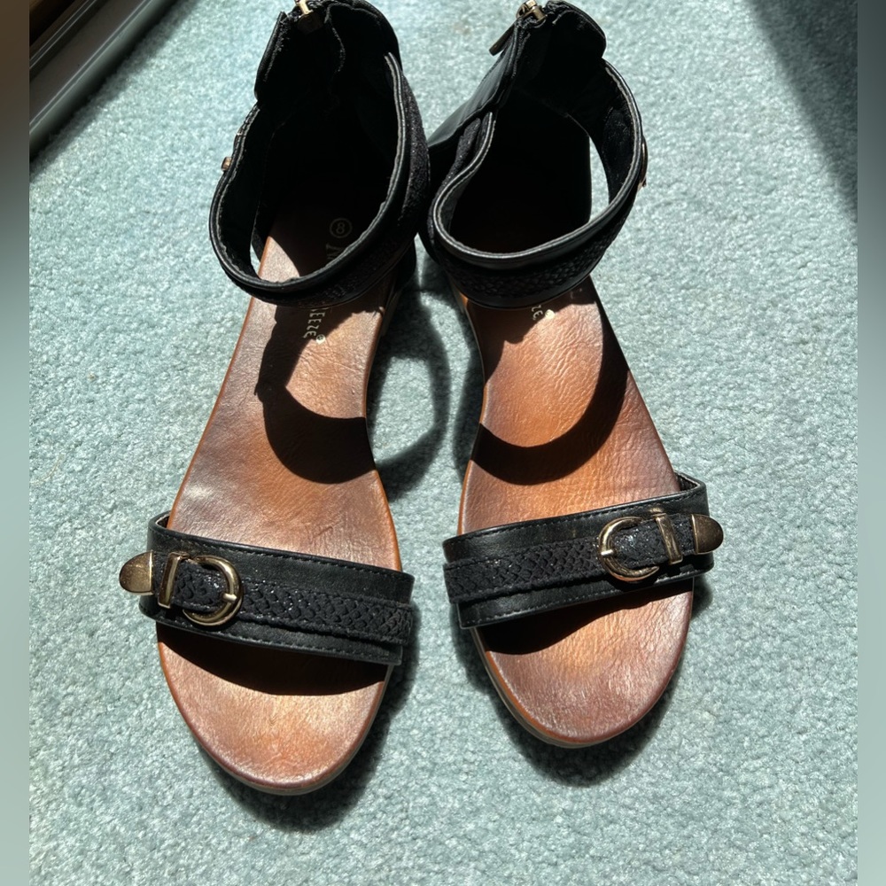 Nature Breeze – Amazon Flat Sandal Zipper-back